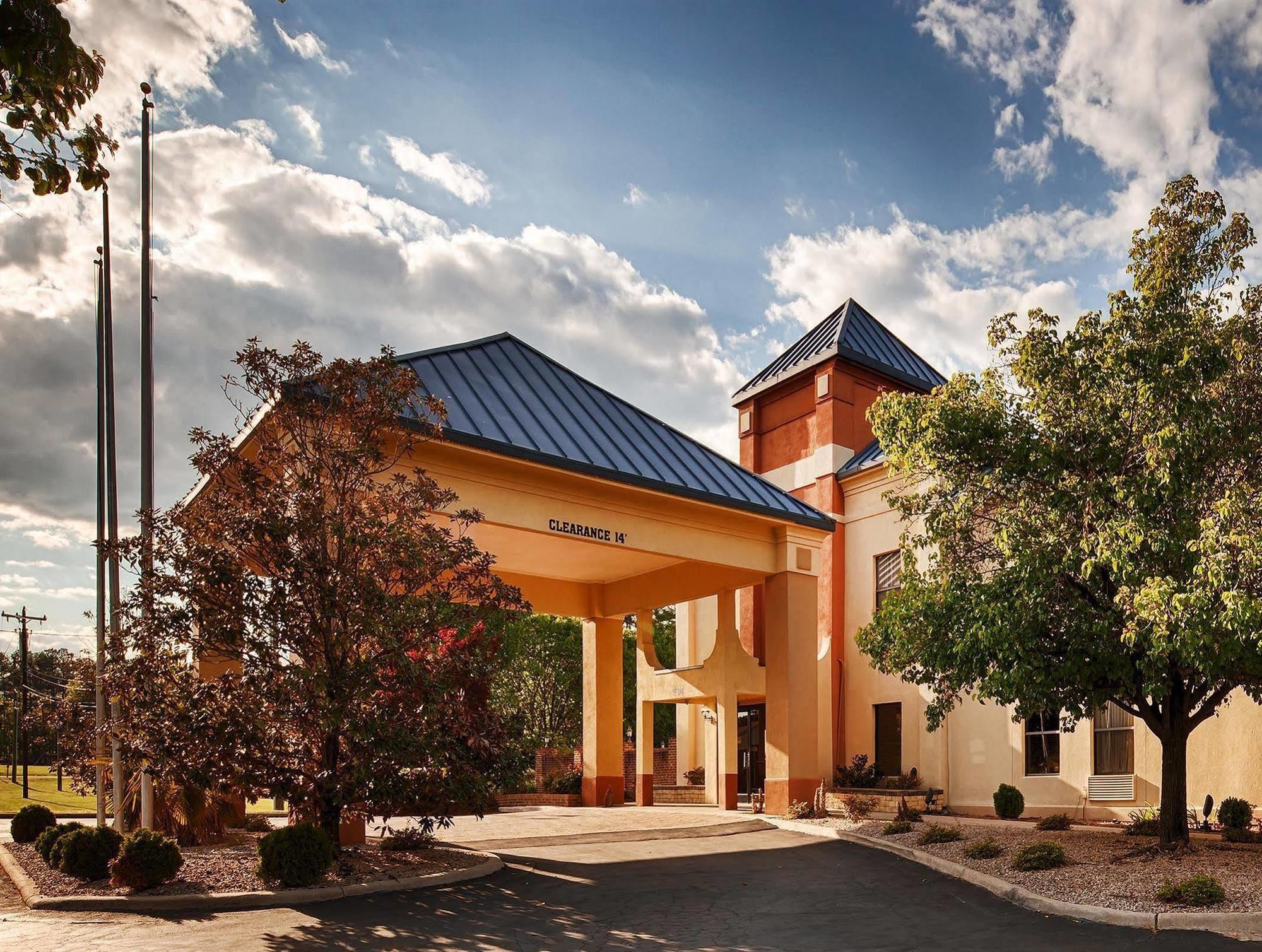 Best Western Butner Creedmoor Inn Kültér fotó